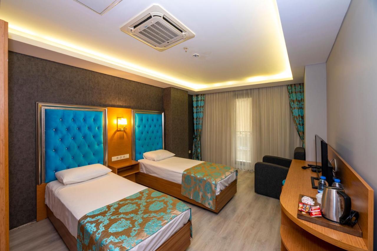 Grand Palace Hotel Istanbul Bagian luar foto