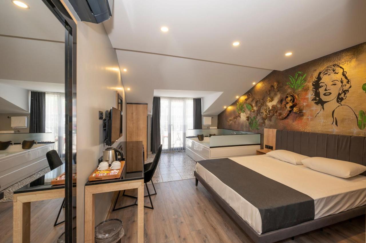 Grand Palace Hotel Istanbul Bagian luar foto